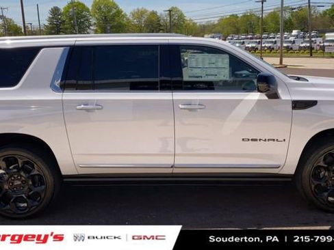 New 2026 GMC Yukon XL Denali w/ Denali Reserve Package AWD/4WD image 10