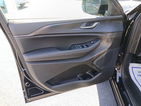 New 2025 Jeep Grand Cherokee L Altitude image 23