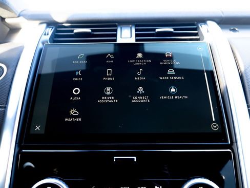 Certified 2024 Land Rover Discovery Dynamic SE image 24