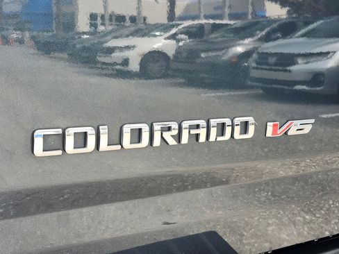 Used 2019 Chevrolet Colorado Z71 image 10