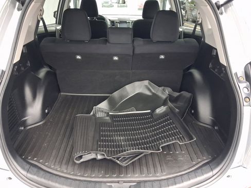 Used 2017 Toyota RAV4 LE w/ All Weather Liner Package AWD/4WD image 23