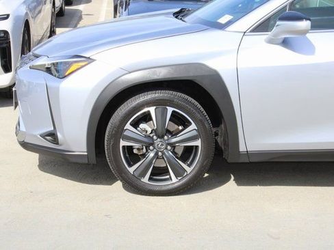 Certified 2025 Lexus UX 300h FWD image 4