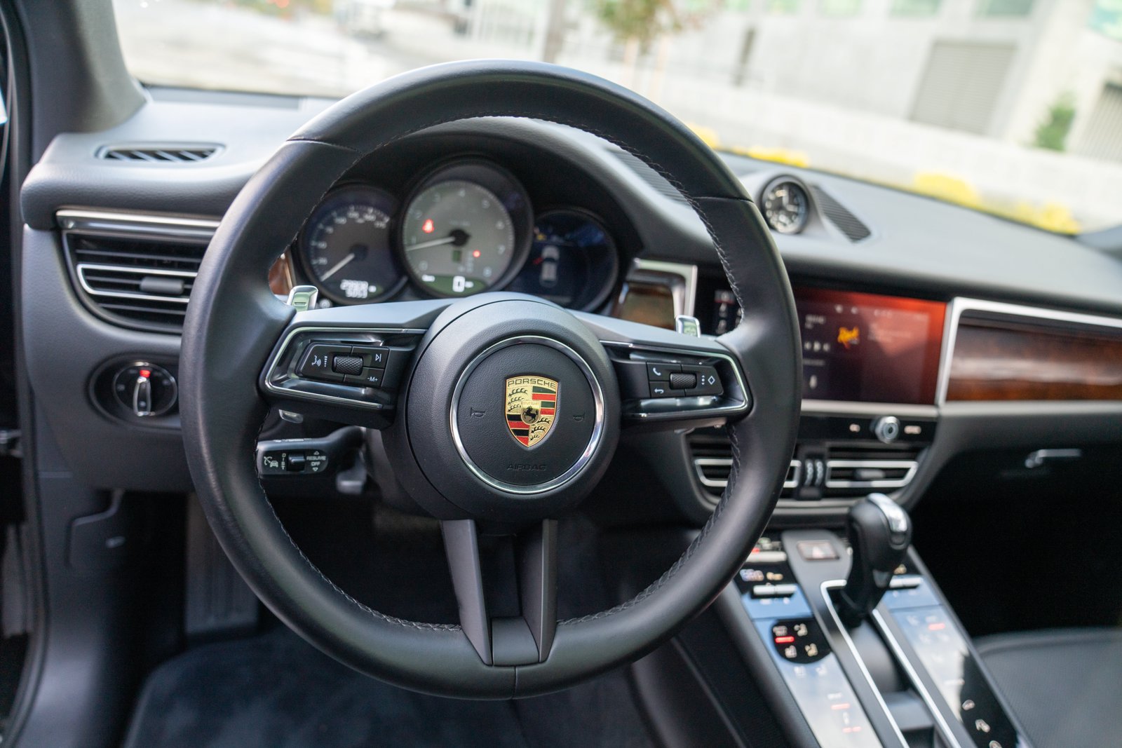 Certified 2023 Porsche Macan S AWD/4WD image 13