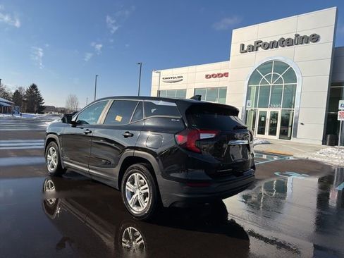 Used 2024 GMC Terrain SLE image 7