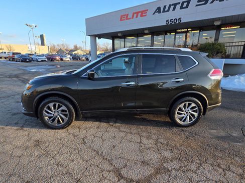 Used 2015 Nissan Rogue SL w/ SL Premium Package image 8