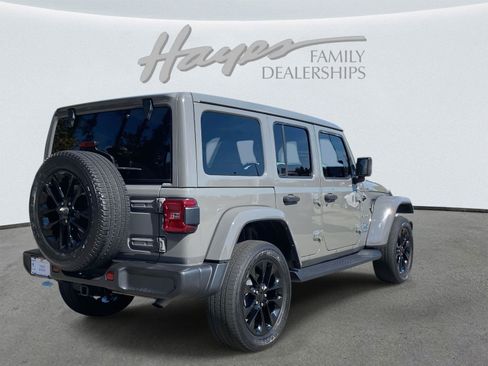 Certified 2023 Jeep Wrangler Sahara w/ Cold Weather Group image 43