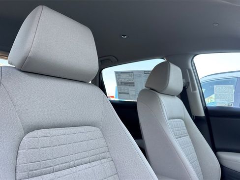 New 2026 Honda HR-V LX image 17