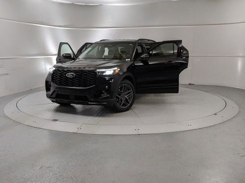 New 2025 Ford Explorer ST-Line w/ Premium Package image 12