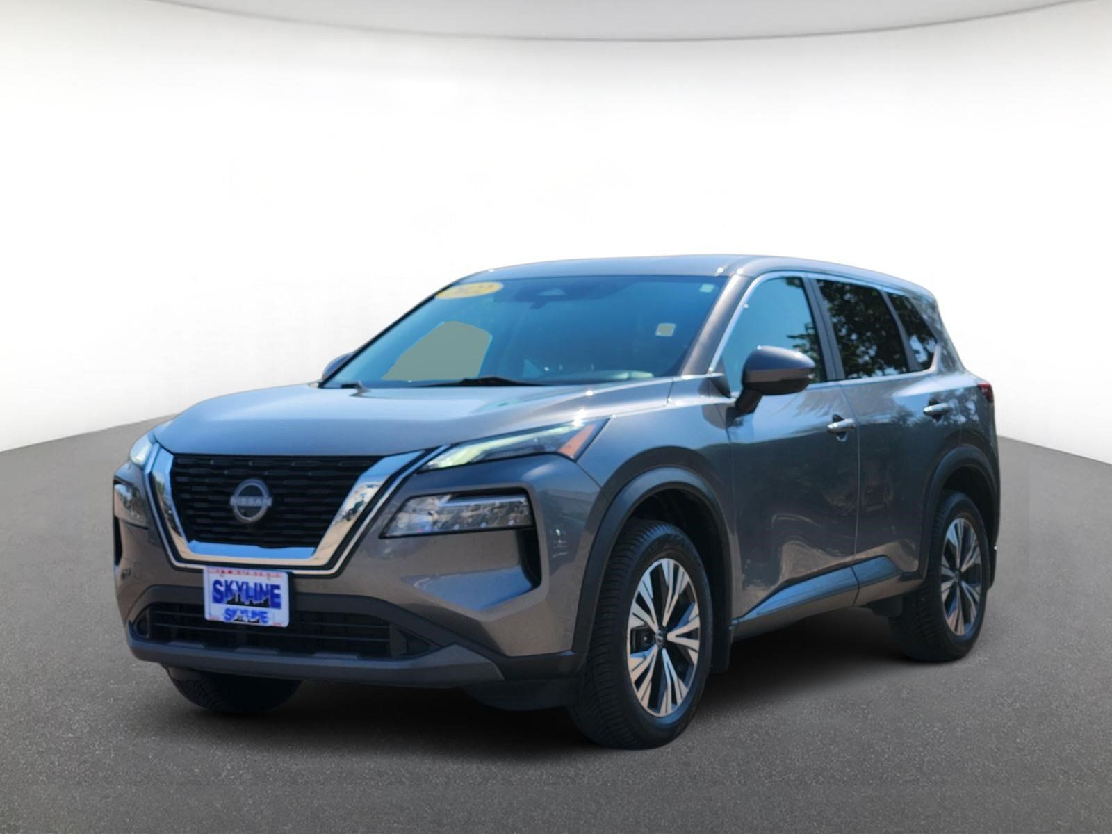 Used 2022 Nissan Rogue SV AWD/4WD image 2