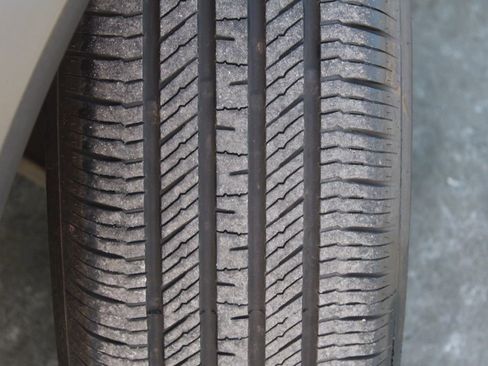 Used 2023 Nissan Rogue S image 14