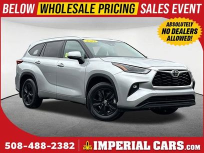 Used 2023 Toyota Highlander XLE