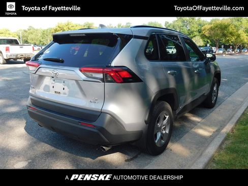 Used 2025 Toyota RAV4 LE AWD/4WD image 4
