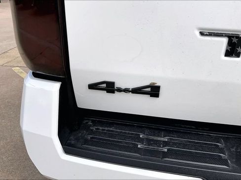 Used 2025 Toyota Tacoma TRD Sport AWD/4WD image 23