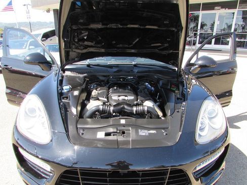 Used 2012 Porsche Cayenne Turbo AWD/4WD image 36