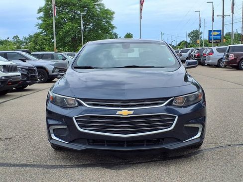 Used 2016 Chevrolet Malibu LT FWD image 2