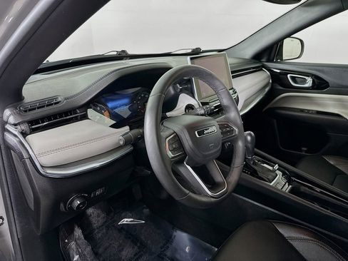 Certified 2023 Jeep Compass Limited image 14