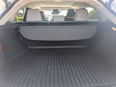 Certified 2024 Toyota Venza Limited AWD/4WD image 30