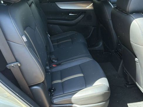 Used 2025 MAZDA CX-70 3.3 Turbo S w/ Premium Package image 35