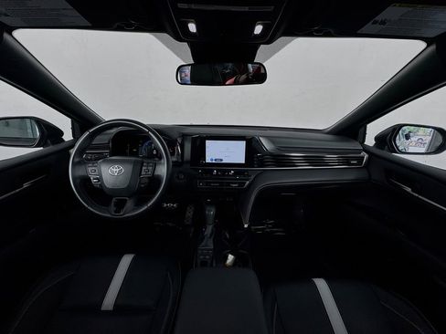 Used 2025 Toyota Camry SE image 38