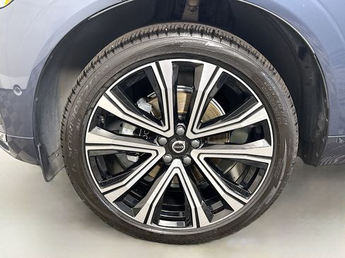 Used 2023 Volvo XC60 B5 Ultimate w/ Protection Package Premier FWD image 38