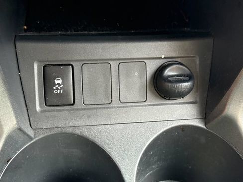 Used 2009 Toyota RAV4 4WD V6 w/ Tow Prep Pkg image 31