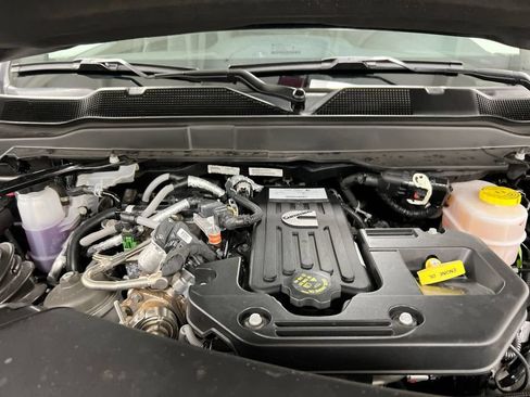 Used 2025 RAM 3500 Laramie AWD/4WD image 24