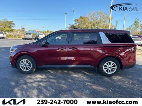 Certified 2024 Kia Carnival LX image 7