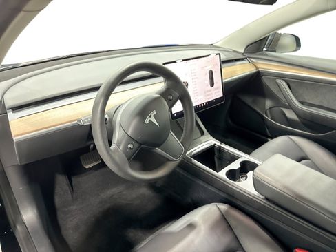 Certified 2023 Tesla Model 3 Standard Range RWD image 9