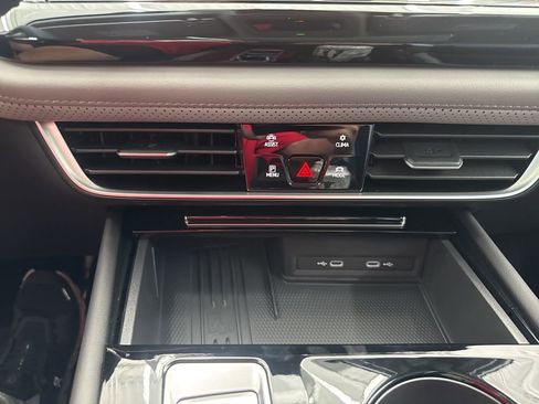 New 2026 Volkswagen Atlas Peak Edition AWD/4WD image 21