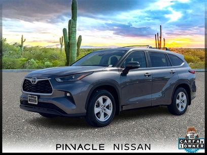 Used 2023 Toyota Highlander LE