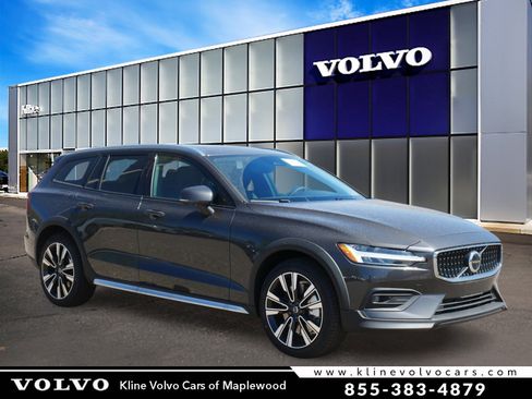 New 2025 Volvo V60 B5 Cross Country Ultra w/ Protection Package Premier image 1