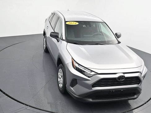 Used 2024 Toyota RAV4 LE AWD/4WD image 24