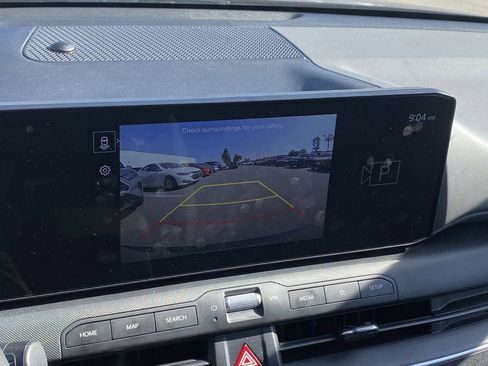 Used 2025 Kia K4 LXS image 10