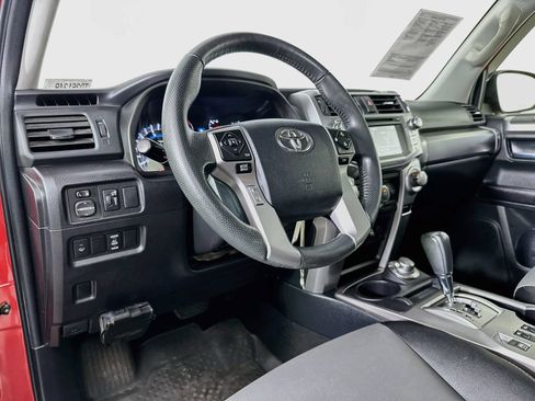 Used 2016 Toyota 4Runner 4WD image 9