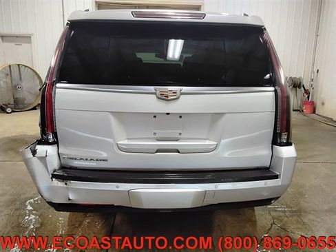 Used 2015 Cadillac Escalade ESV Luxury AWD/4WD image 8
