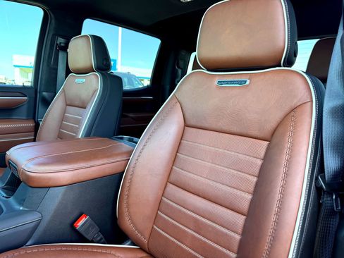 Used 2025 GMC Sierra 1500 Denali Ultimate image 14