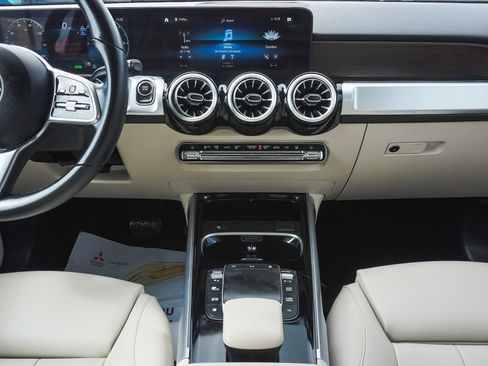 Used 2023 Mercedes-Benz EQB 300 4MATIC image 31