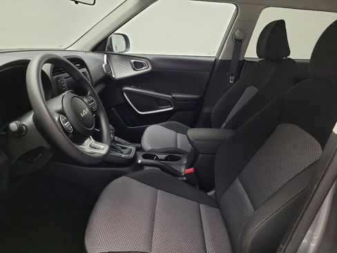 Used 2023 Kia Soul LX w/ LX Technology Package image 17