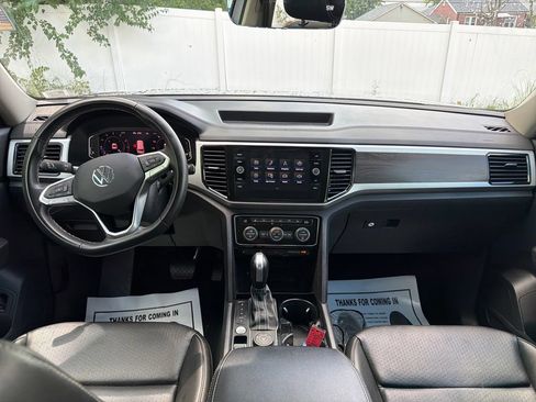Used 2023 Volkswagen Atlas SE w/ Panoramic Sunroof Package AWD/4WD image 15