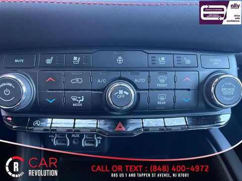 Used 2024 Dodge Durango GT RWD image 21