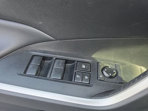 Used 2021 Toyota RAV4 XLE image 27