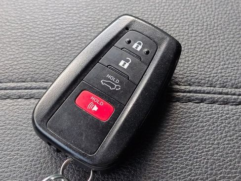 Used 2025 Toyota RAV4 XLE Premium w/ Weather Package AWD/4WD image 28