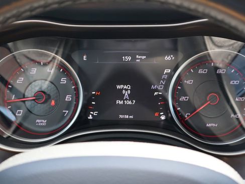 Used 2020 Dodge Charger SXT w/ Leather Interior Group RWD image 8