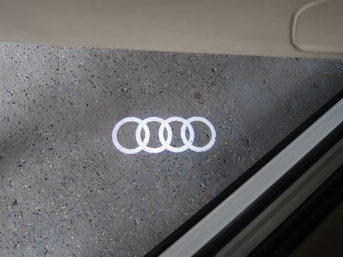 Used 2018 Audi Q7 2.0T Premium Plus AWD/4WD image 23