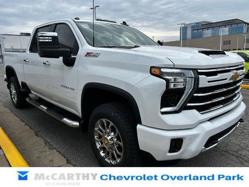 New 2026 Chevrolet Silverado 3500 LT w/ Z71 Chrome Sport Edition image 8