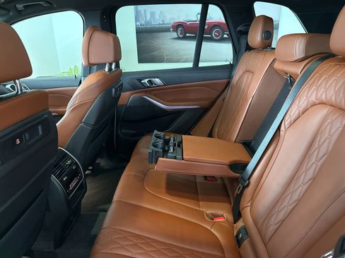 Used 2022 BMW X5 xDrive40i w/ M Sport Package image 34