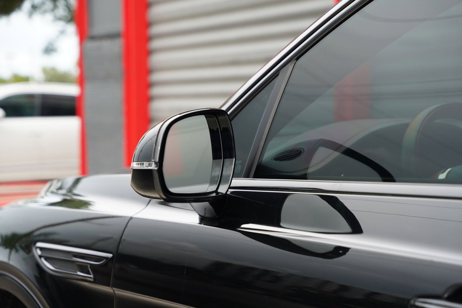 Used 2021 Bentley Bentayga AWD/4WD image 9