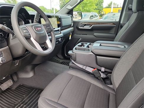 New 2026 GMC Sierra 1500 Elevation image 14