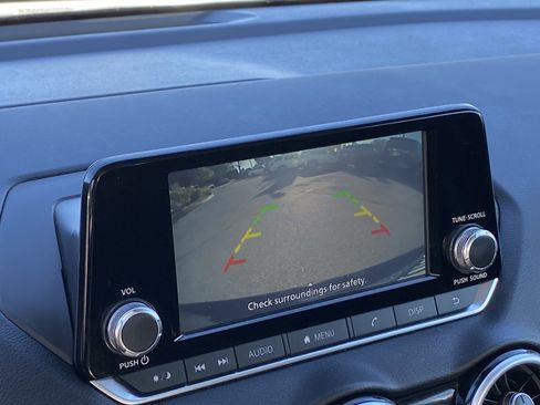 Used 2024 Nissan Sentra S image 22