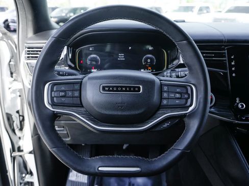 Used 2022 Jeep Wagoneer Series III w/ Rear Seat Video Group 1 image 23